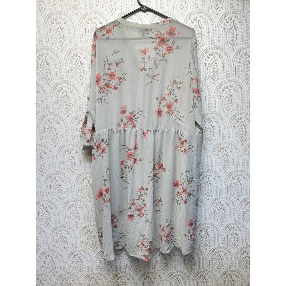 Torrid Tunic Top Womens 3‎ Grey Floral Sheer Roll Tab Sleeve Button High Low Hem - Picture 2 of 6